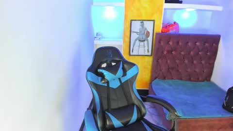 ALISON MOON online show from November 26, 12:17 pm