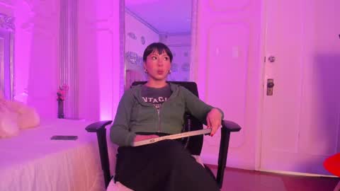 Alison Fishert online show from January 6, 11:40 am