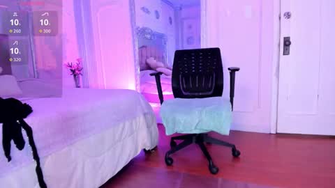 Alison Fishert online show from October 22, 1:00 pm