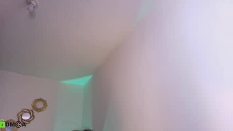  ALISS  online show from November 4, 6:18 pm