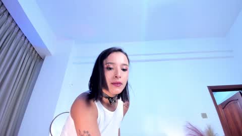 AlissaNix online show from February 4, 4:05 am