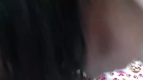 Snapshot of alisse27 chatting on January 5, 11:55 pm allise online show from January 5, 11:55 pm