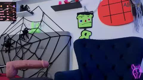 alisson0002 online show from October 31, 12:06 pm