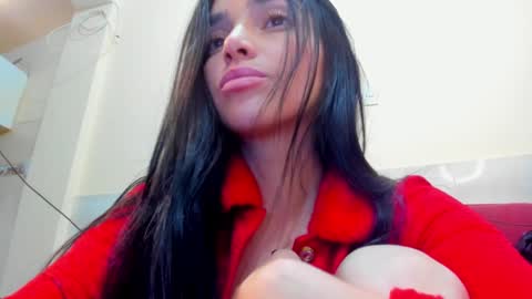 Snapshot of alisson369_ chatting on January 7, 2:30 pm Alisson369 online show from January 7, 2:30 pm