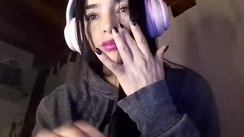 Snapshot of alisson369_ chatting on February 7, 11:01 am Alisson369 online show from February 7, 11:01 am