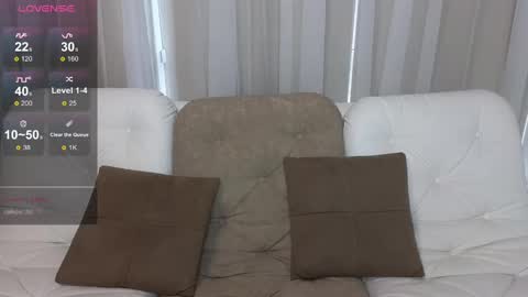 alisssarose online show from December 18, 7:36 am