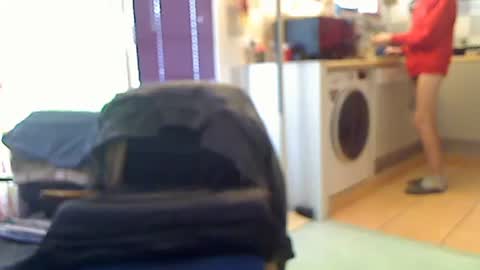 Snapshot of alix300 chatting on November 29, 9:01 am Sandwich online show from November 29, 9:01 am