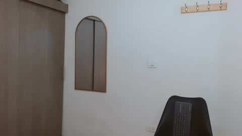 alix online show from November 26, 3:18 am