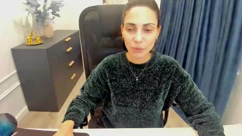 allayerty online show from November 12, 11:54 am