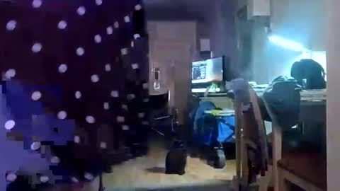 Stormy Day  online show from October 18, 1:34 pm