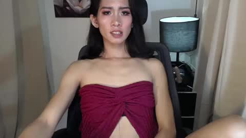 Snapshot of allday_mistress chatting on February 10, 4:47 pm trina online show from February 10, 4:47 pm