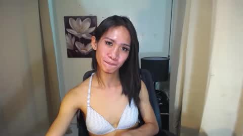 Snapshot of allday_mistress chatting on March 11, 6:10 am trina online show from March 11, 6:10 am