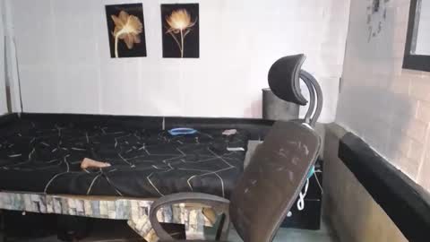 Snapshot of allday_mistress chatting on September 12, 5:18 am trina online show from September 12, 5:18 am