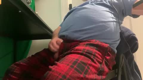 Allergictolove online show from December 13, 12:09 am