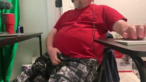 Allergictolove online show from February 4, 12:29 am