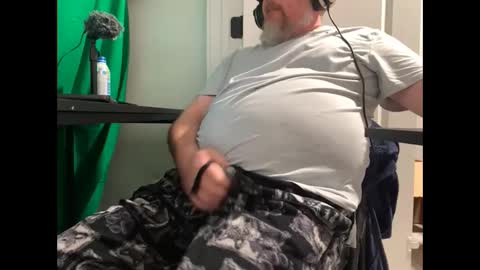 Allergictolove online show from March 5, 12:27 am