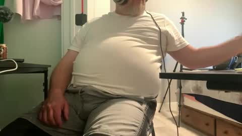 Allergictolove online show from September 10, 12:32 am