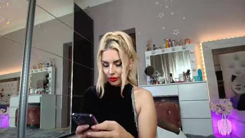 Snapshot of allesya23 chatting on September 15, 7:03 pm onlyfansallesya23 online show from September 15, 7:03 pm