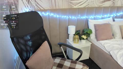 Snapshot of alli_zi chatting on January 10, 8:51 am Blair online show from January 10, 8:51 am