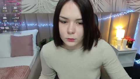 Snapshot of alli_zi chatting on February 17, 5:36 am Blair online show from February 17, 5:36 am