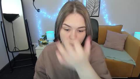 Snapshot of alli_zi chatting on September 13, 3:28 am Blair online show from September 13, 3:28 am