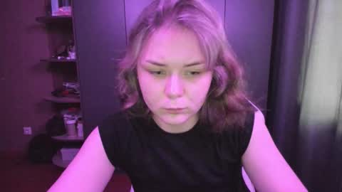 Snapshot of alli_zi chatting on November 24, 4:12 am Blair online show from November 24, 4:12 am