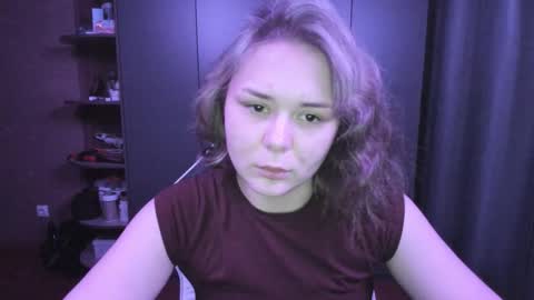 Snapshot of alli_zi chatting on November 25, 1:33 pm Blair online show from November 25, 1:33 pm