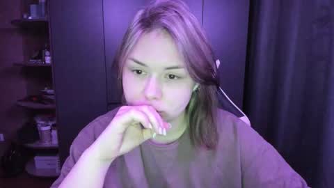 Snapshot of alli_zi chatting on November 29, 1:03 pm Blair online show from November 29, 1:03 pm