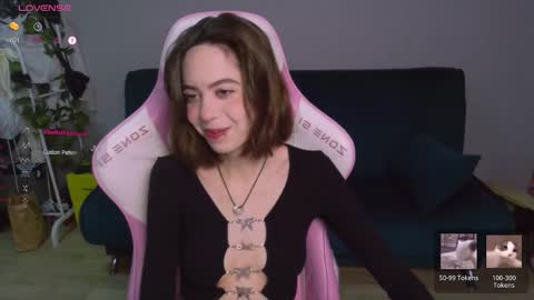 Snapshot of allie_hazie chatting on January 4, 12:48 am alice online show from January 4, 12:48 am