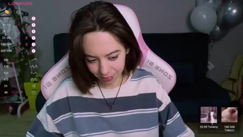 Snapshot of allie_hazie chatting on January 27, 12:01 am alice online show from January 27, 12:01 am