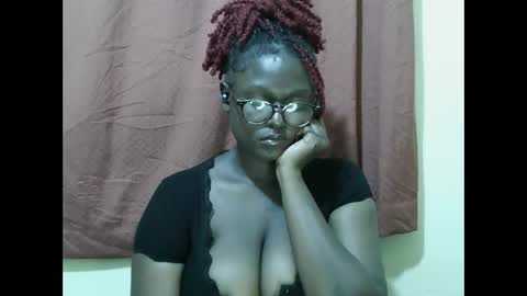 Snapshot of allie_quin chatting on September 27, 9:53 pm Allie online show from September 27, 9:53 pm