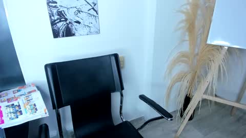 Snapshot of allison_greey chatting on March 8, 12:52 pm allison_greey online show from March 8, 12:52 pm