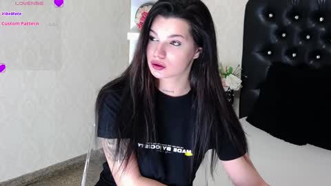 Snapshot of allisonn223 chatting on January 26, 8:34 pm Deea online show from January 26, 8:34 pm