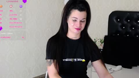 Snapshot of allisonn223 chatting on January 30, 3:00 am Deea online show from January 30, 3:00 am