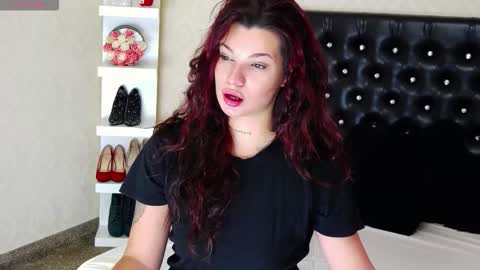 Snapshot of allisonn223 chatting on September 11, 12:38 pm Deea online show from September 11, 12:38 pm