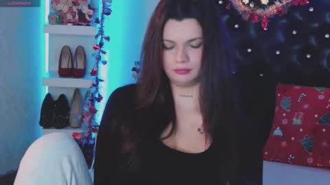 Snapshot of allisonn223 chatting on December 14, 1:27 pm Deea online show from December 14, 1:27 pm