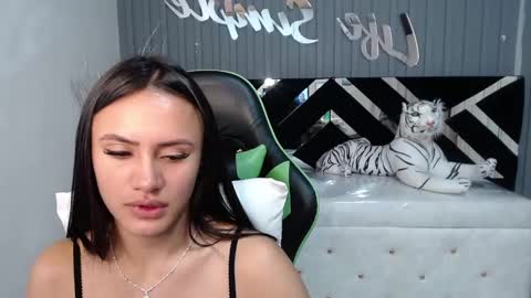 Snapshot of allisson_a chatting on January 11, 9:47 am Allisson online show from January 11, 9:47 am