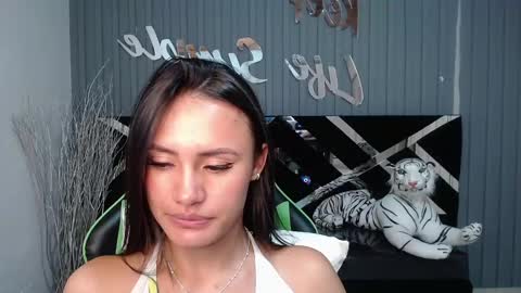 Snapshot of allisson_a chatting on January 16, 9:48 am Allisson online show from January 16, 9:48 am