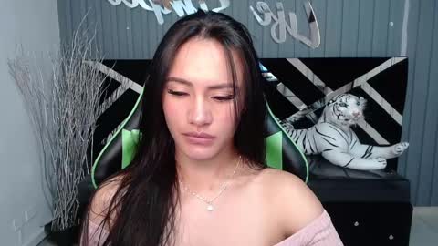 Snapshot of allisson_a chatting on January 18, 3:42 am Allisson online show from January 18, 3:42 am