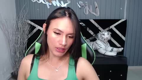 Snapshot of allisson_a chatting on January 21, 3:37 am Allisson online show from January 21, 3:37 am