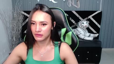 Snapshot of allisson_a chatting on January 21, 6:43 am Allisson online show from January 21, 6:43 am