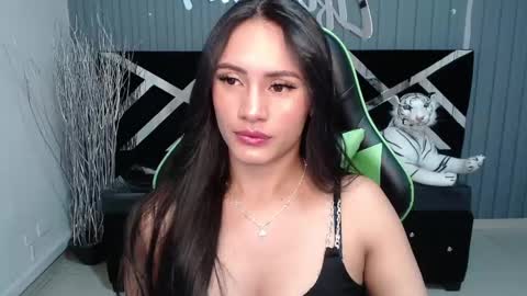 Snapshot of allisson_a chatting on January 23, 3:37 am Allisson online show from January 23, 3:37 am