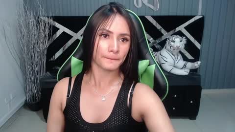 Snapshot of allisson_a chatting on January 25, 3:30 am Allisson online show from January 25, 3:30 am