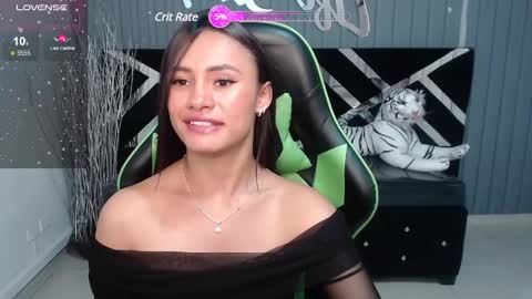 Snapshot of allisson_a chatting on January 26, 6:28 am Allisson online show from January 26, 6:28 am