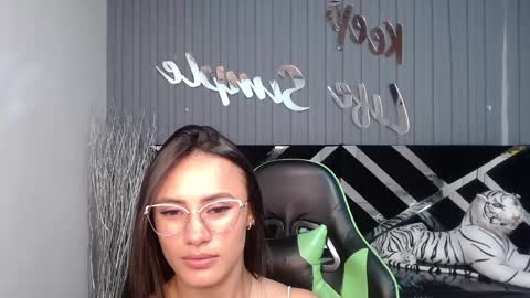 Snapshot of allisson_a chatting on February 4, 6:25 am Allisson online show from February 4, 6:25 am