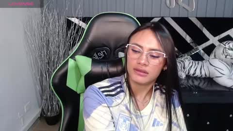 Snapshot of allisson_a chatting on February 12, 6:40 am Allisson online show from February 12, 6:40 am