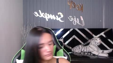 Snapshot of allisson_a chatting on February 27, 9:43 am Allisson online show from February 27, 9:43 am