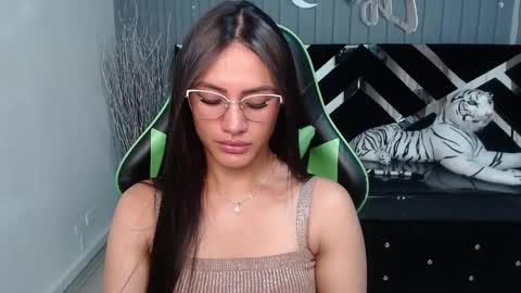 Snapshot of allisson_a chatting on March 4, 3:33 am Allisson online show from March 4, 3:33 am