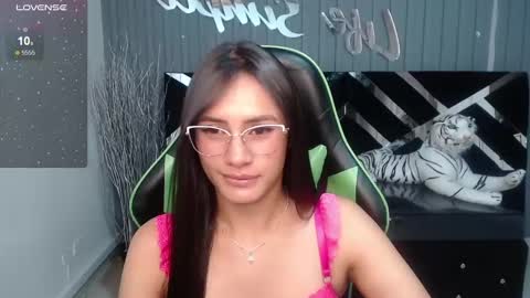 Snapshot of allisson_a chatting on March 6, 6:41 am Allisson online show from March 6, 6:41 am