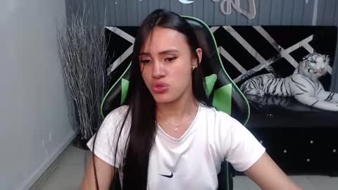 Snapshot of allisson_a chatting on March 7, 9:51 am Allisson online show from March 7, 9:51 am